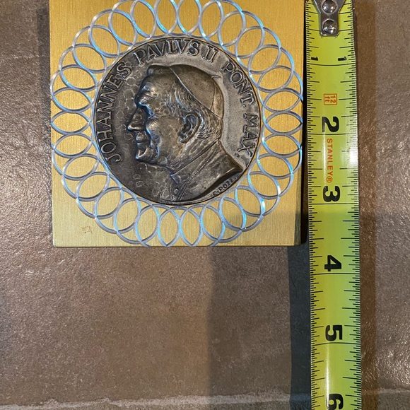 JOANNES PAVLVS II PONTIFEX MAXIMVS Size 3 3/4” X 3 3/4” - Picture 8 of 8